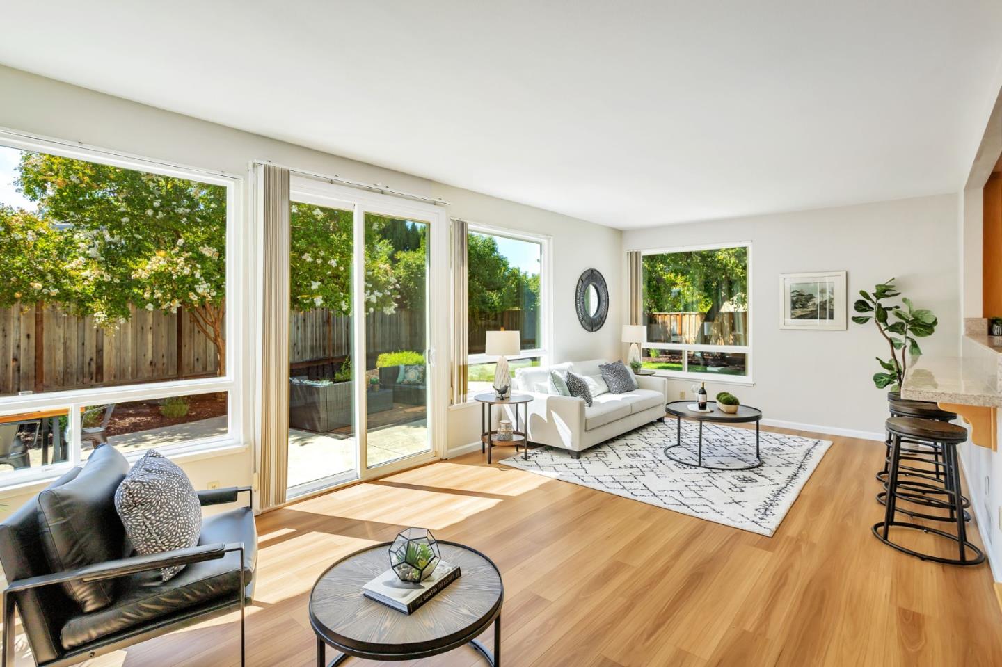 Detail Gallery Image 18 of 68 For 6357 Pismo Ct, San Jose,  CA 95123 - 4 Beds | 2/1 Baths