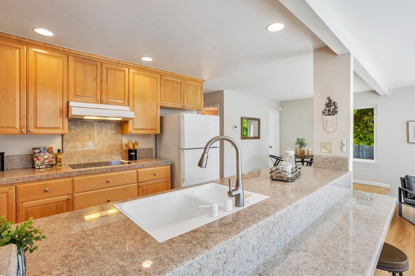 Detail Gallery Image 19 of 68 For 6357 Pismo Ct, San Jose,  CA 95123 - 4 Beds | 2/1 Baths