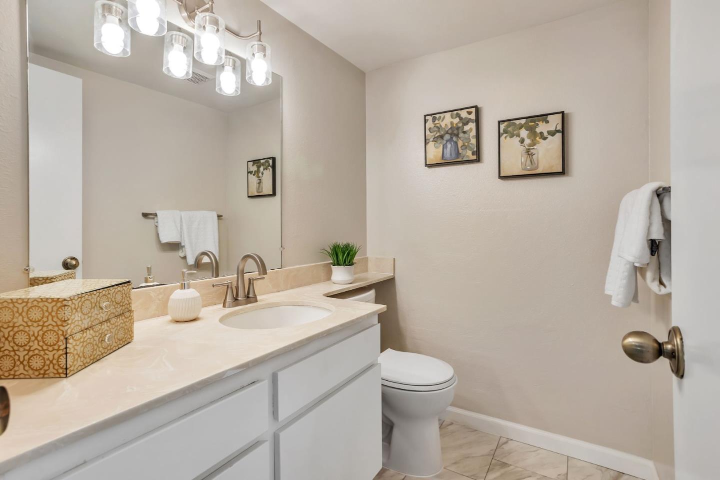Detail Gallery Image 27 of 68 For 6357 Pismo Ct, San Jose,  CA 95123 - 4 Beds | 2/1 Baths