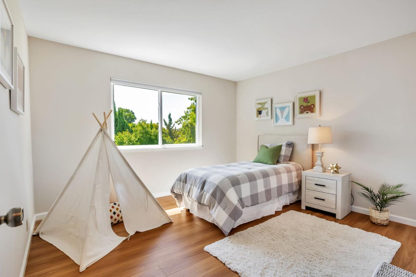 Detail Gallery Image 43 of 68 For 6357 Pismo Ct, San Jose,  CA 95123 - 4 Beds | 2/1 Baths