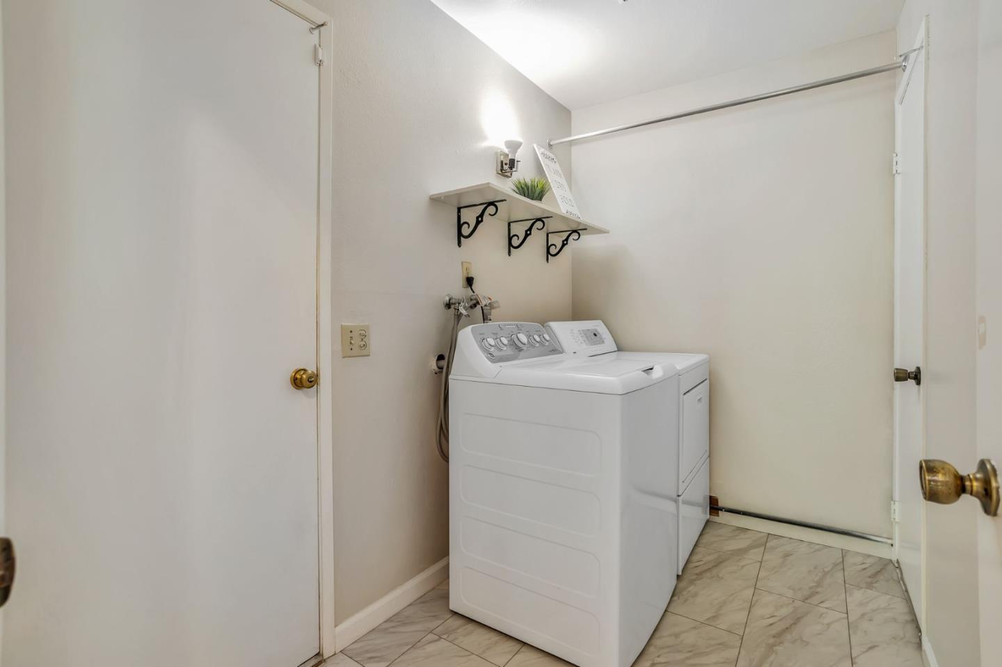 Detail Gallery Image 45 of 68 For 6357 Pismo Ct, San Jose,  CA 95123 - 4 Beds | 2/1 Baths