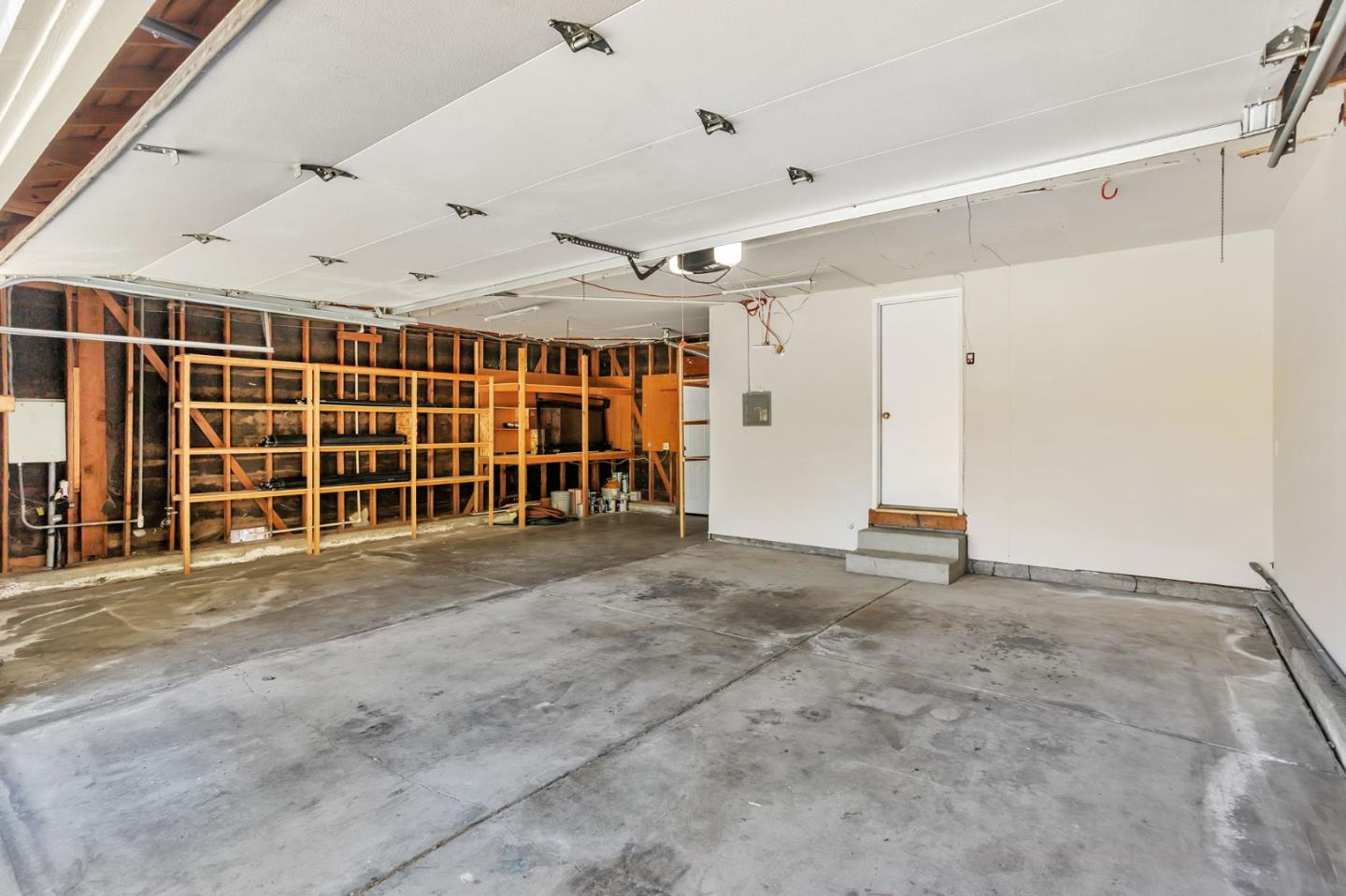 Detail Gallery Image 46 of 68 For 6357 Pismo Ct, San Jose,  CA 95123 - 4 Beds | 2/1 Baths