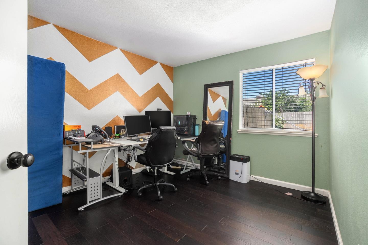 Detail Gallery Image 25 of 31 For 4705 Cayman Ct, Stockton,  CA 95210 - 4 Beds | 2/1 Baths