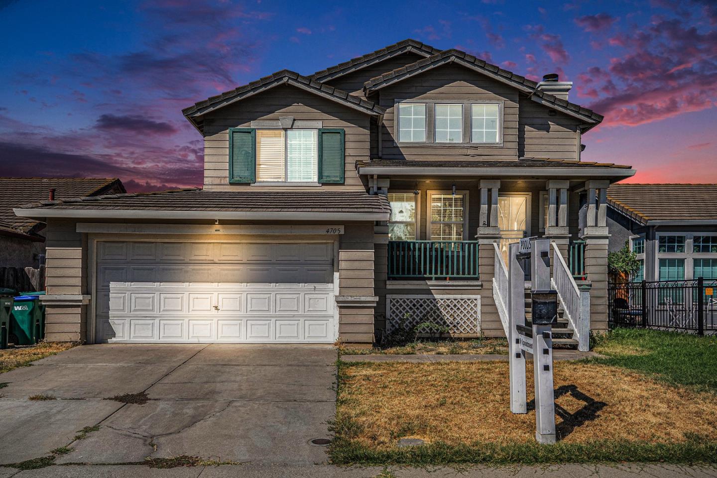 Detail Gallery Image 3 of 31 For 4705 Cayman Ct, Stockton,  CA 95210 - 4 Beds | 2/1 Baths