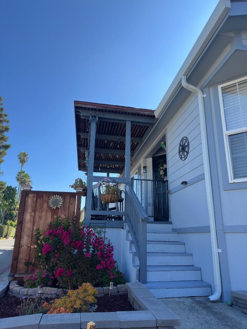 Detail Gallery Image 2 of 26 For 200 Ford Rd #180,  San Jose,  CA 95138 - 4 Beds | 2 Baths