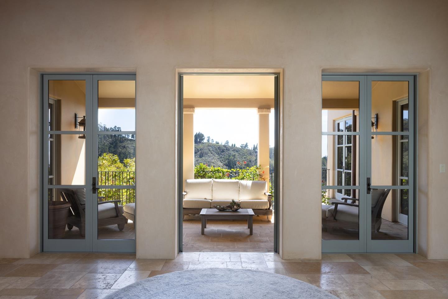 Detail Gallery Image 17 of 48 For 3200 Red Wolf Dr, Carmel,  CA 93923 - 5 Beds | 6/2 Baths