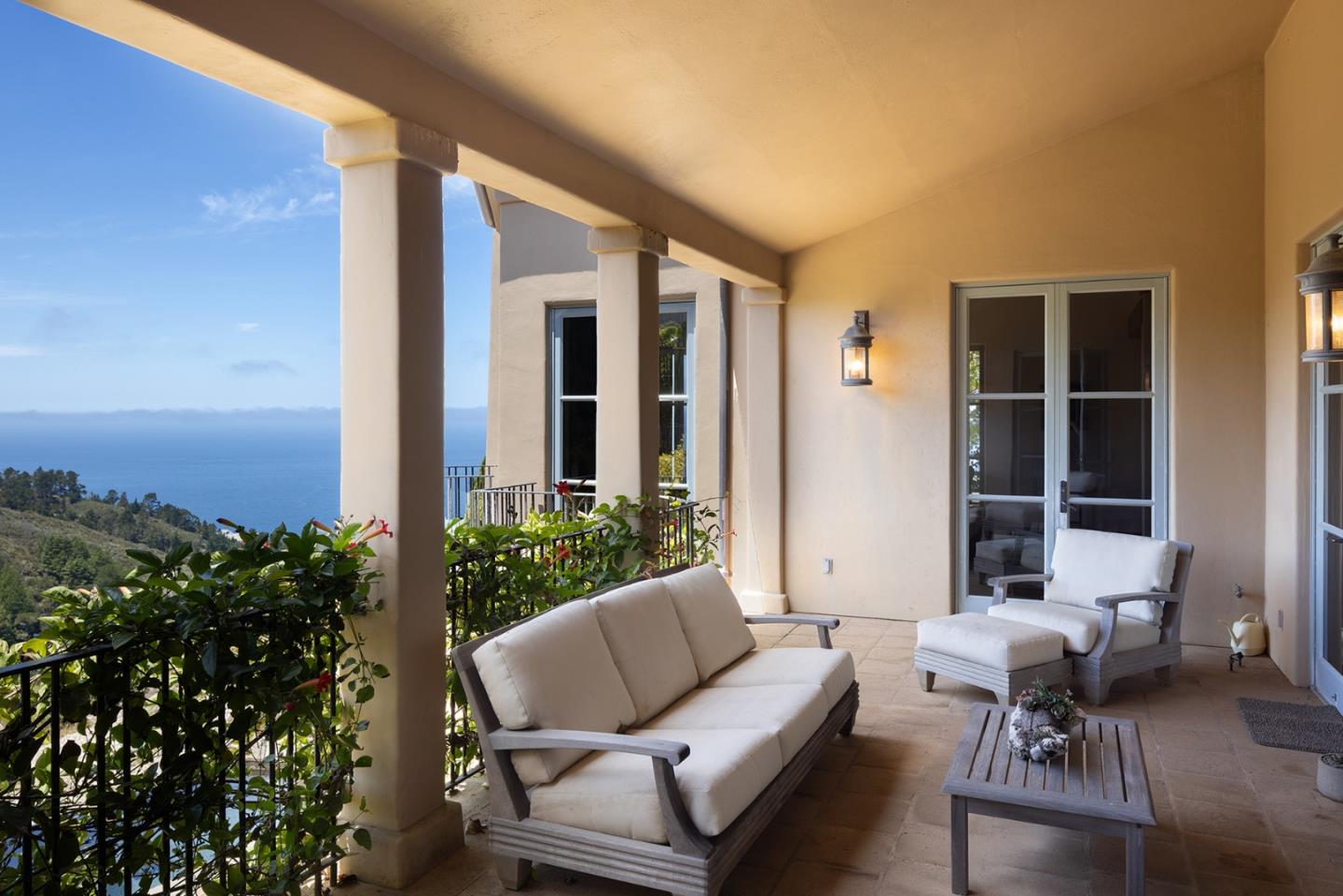 Detail Gallery Image 18 of 48 For 3200 Red Wolf Dr, Carmel,  CA 93923 - 5 Beds | 6/2 Baths