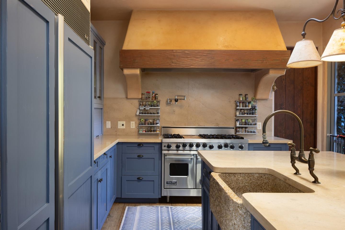 Detail Gallery Image 19 of 48 For 3200 Red Wolf Dr, Carmel,  CA 93923 - 5 Beds | 6/2 Baths