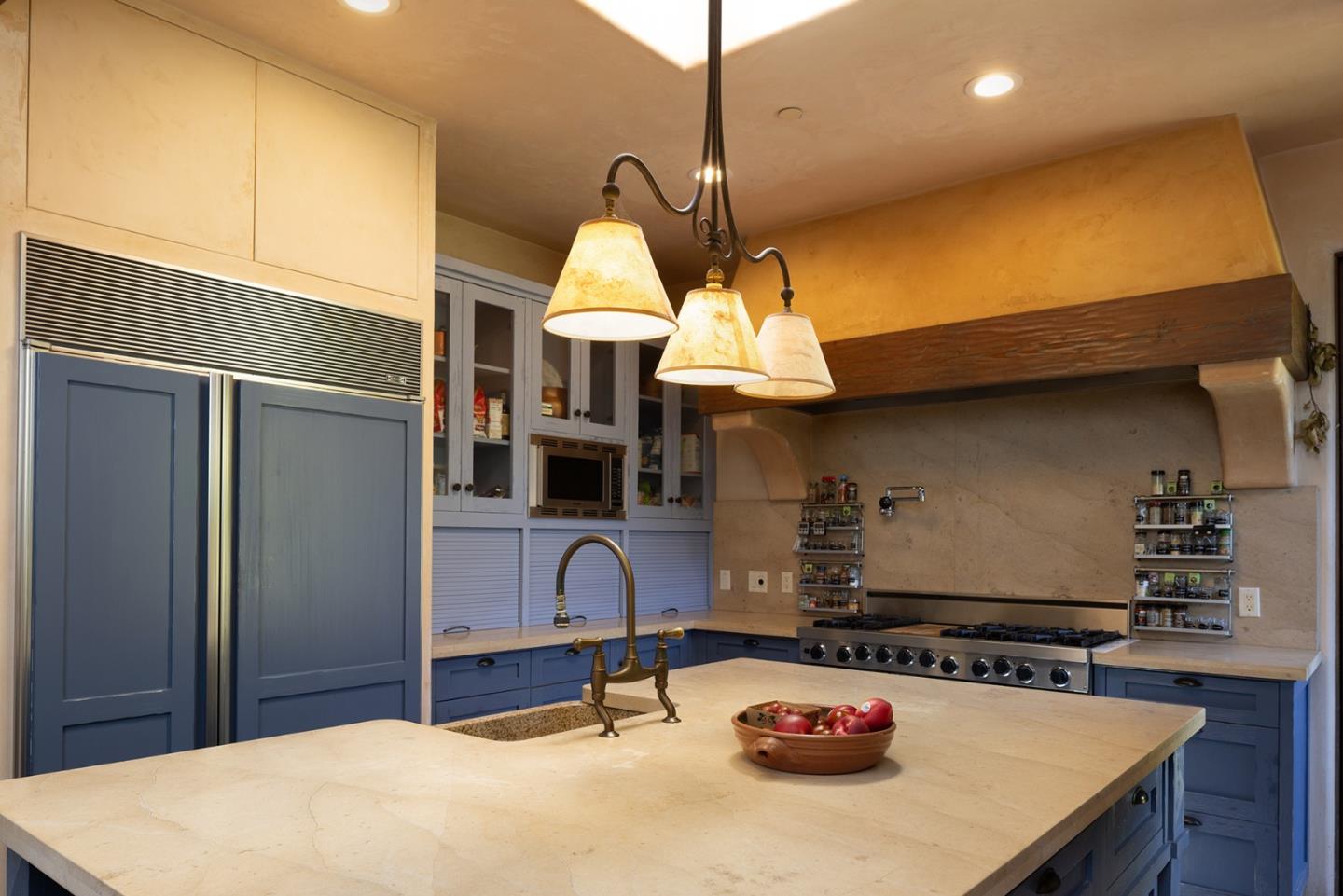 Detail Gallery Image 21 of 48 For 3200 Red Wolf Dr, Carmel,  CA 93923 - 5 Beds | 6/2 Baths