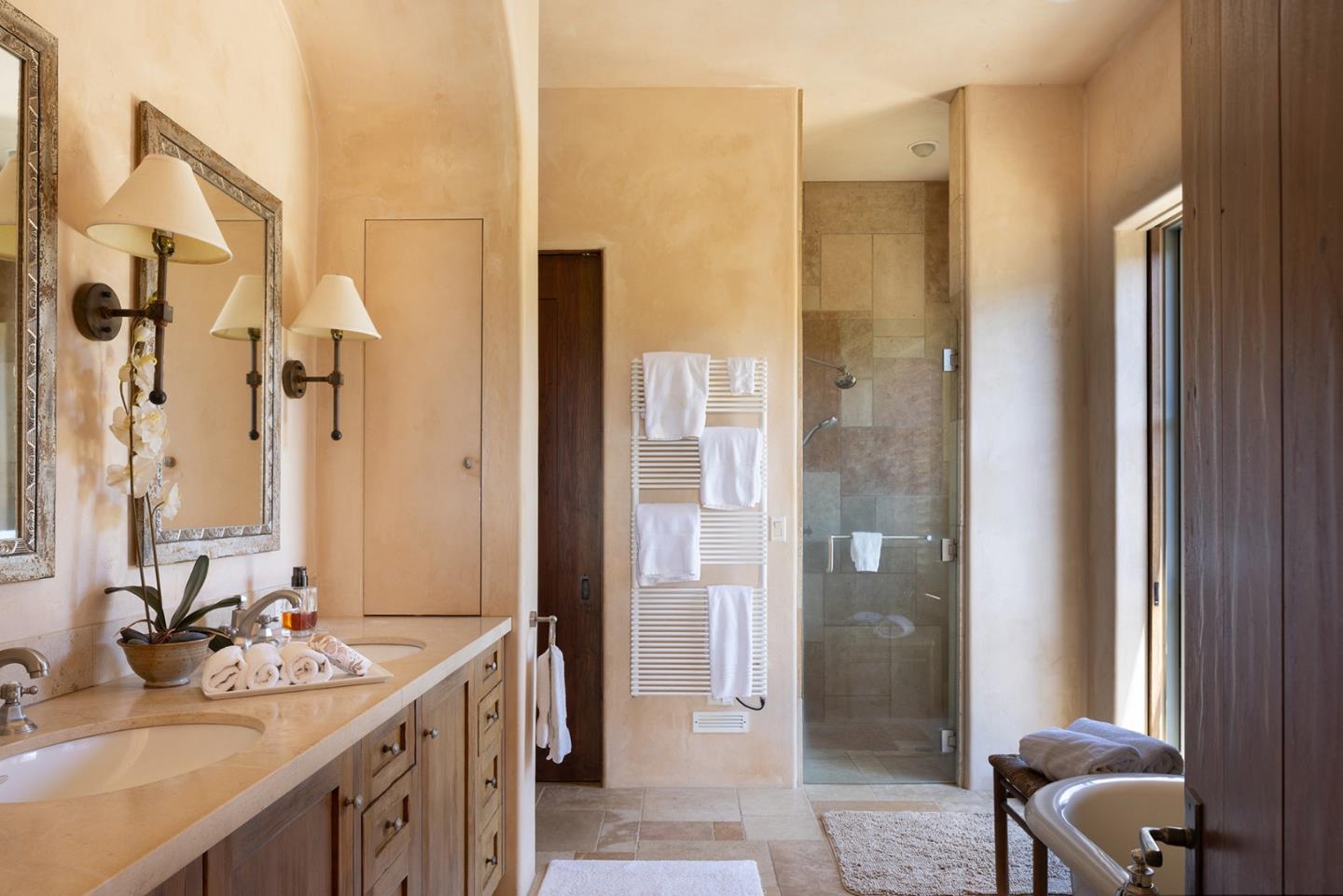 Detail Gallery Image 29 of 48 For 3200 Red Wolf Dr, Carmel,  CA 93923 - 5 Beds | 6/2 Baths