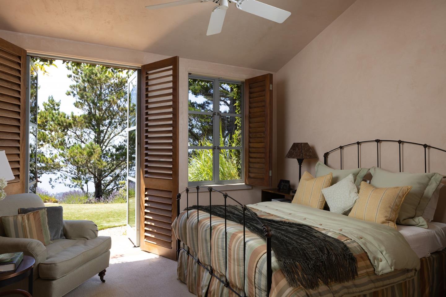 Detail Gallery Image 31 of 48 For 3200 Red Wolf Dr, Carmel,  CA 93923 - 5 Beds | 6/2 Baths