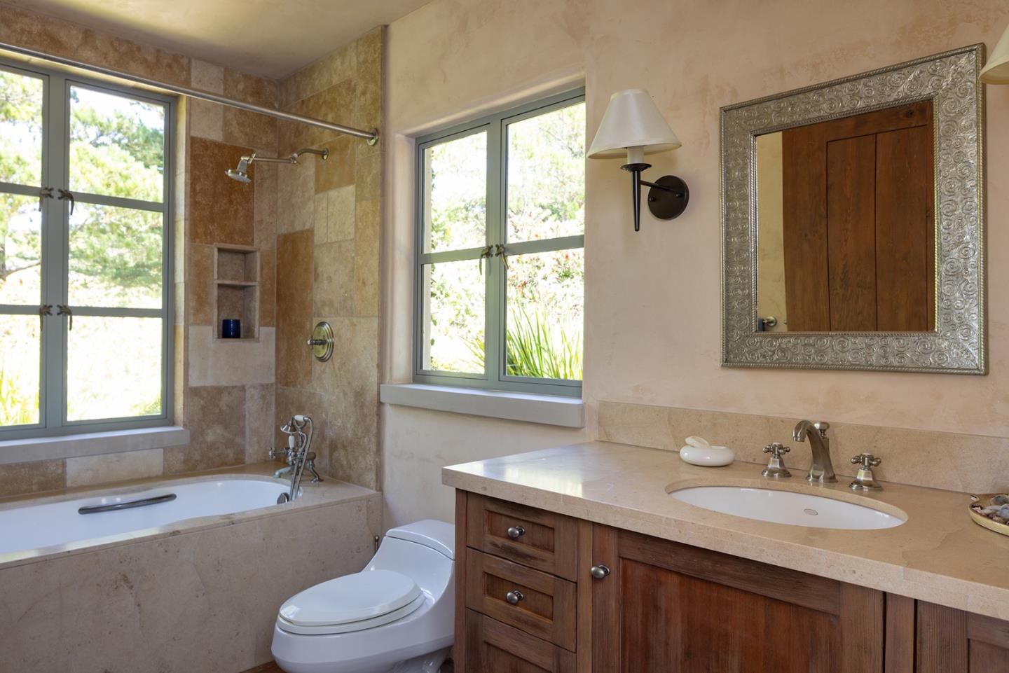 Detail Gallery Image 34 of 48 For 3200 Red Wolf Dr, Carmel,  CA 93923 - 5 Beds | 6/2 Baths