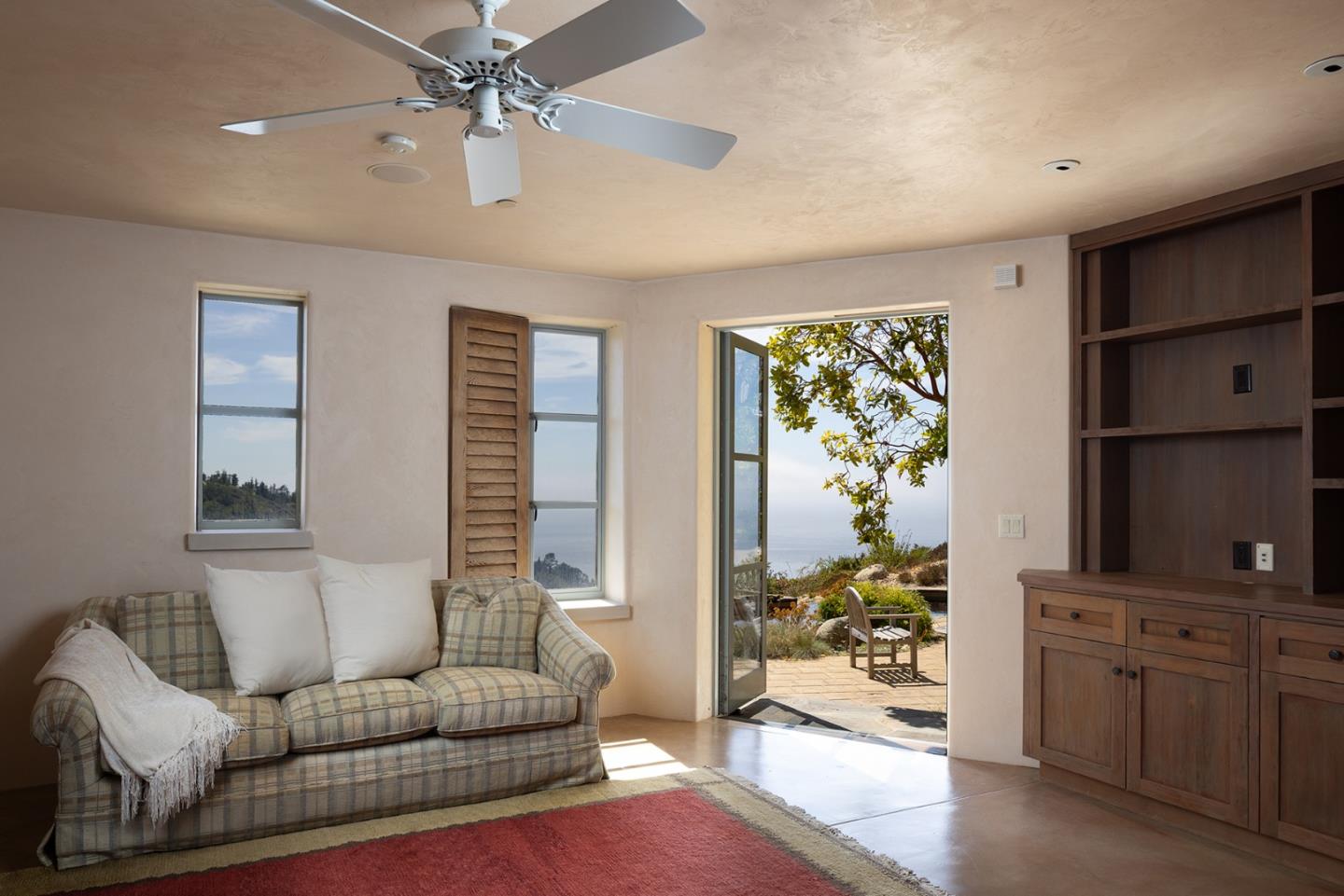 Detail Gallery Image 35 of 48 For 3200 Red Wolf Dr, Carmel,  CA 93923 - 5 Beds | 6/2 Baths