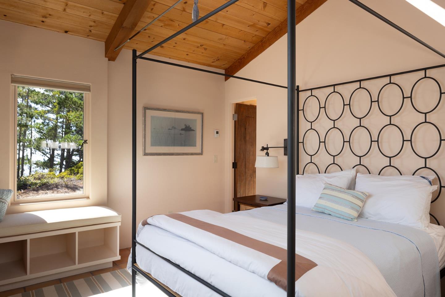 Detail Gallery Image 43 of 48 For 3200 Red Wolf Dr, Carmel,  CA 93923 - 5 Beds | 6/2 Baths