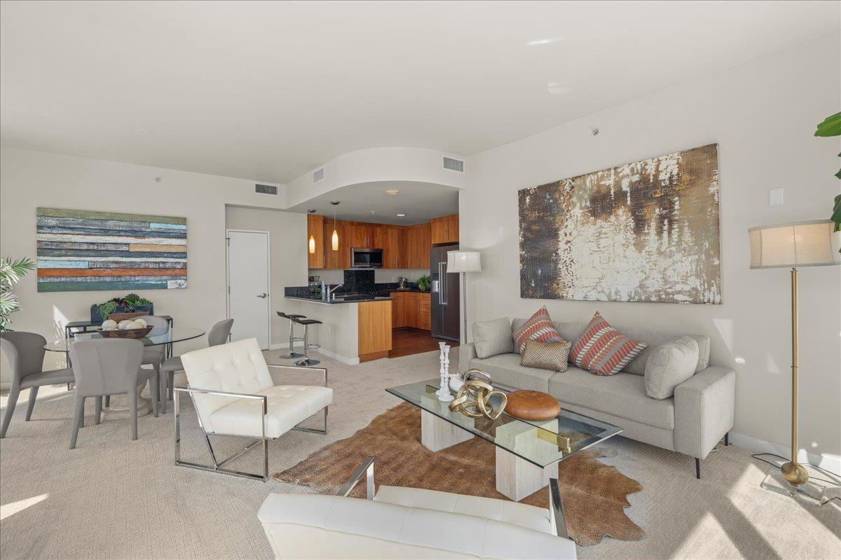 Detail Gallery Image 4 of 20 For 38 N Almaden Blvd #1220,  San Jose,  CA 95110 - 2 Beds | 2 Baths