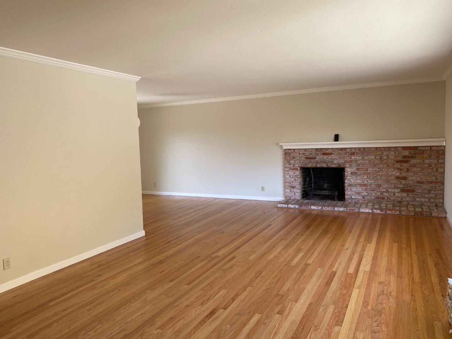 Detail Gallery Image 2 of 18 For 1456 Bel Aire Rd, San Mateo,  CA 94402 - 4 Beds | 3 Baths