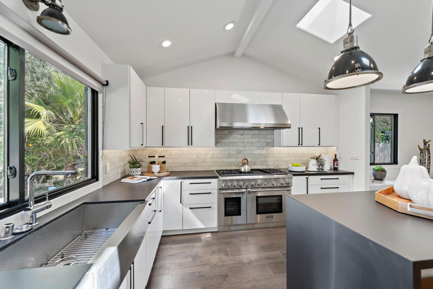 Detail Gallery Image 11 of 41 For 1335 Vernon Ave, San Jose,  CA 95125 - 3 Beds | 2 Baths