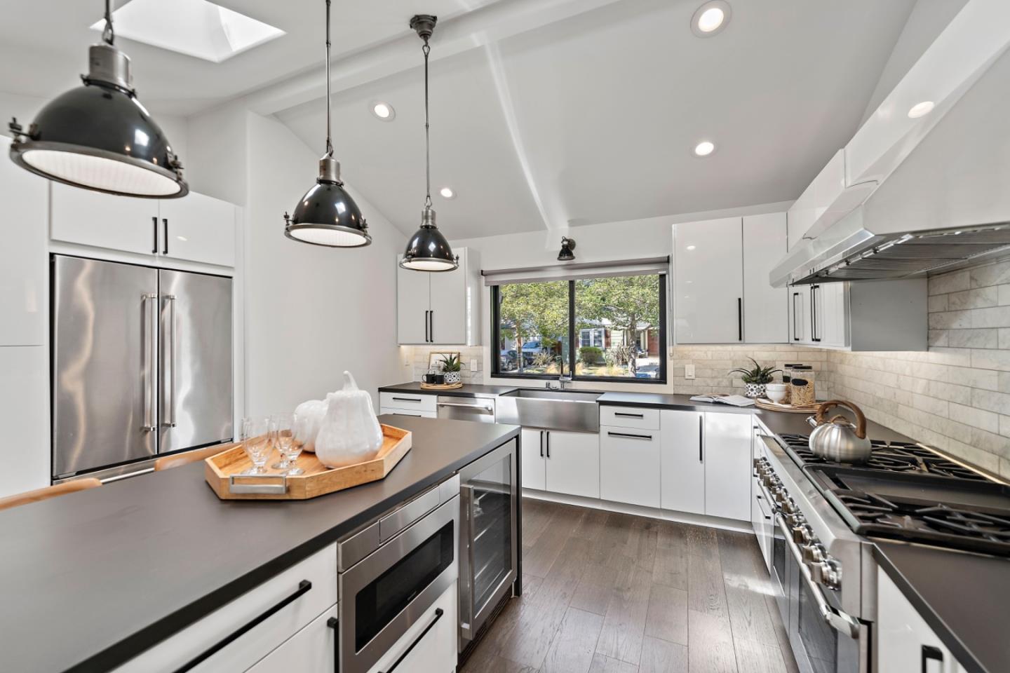 Detail Gallery Image 13 of 41 For 1335 Vernon Ave, San Jose,  CA 95125 - 3 Beds | 2 Baths