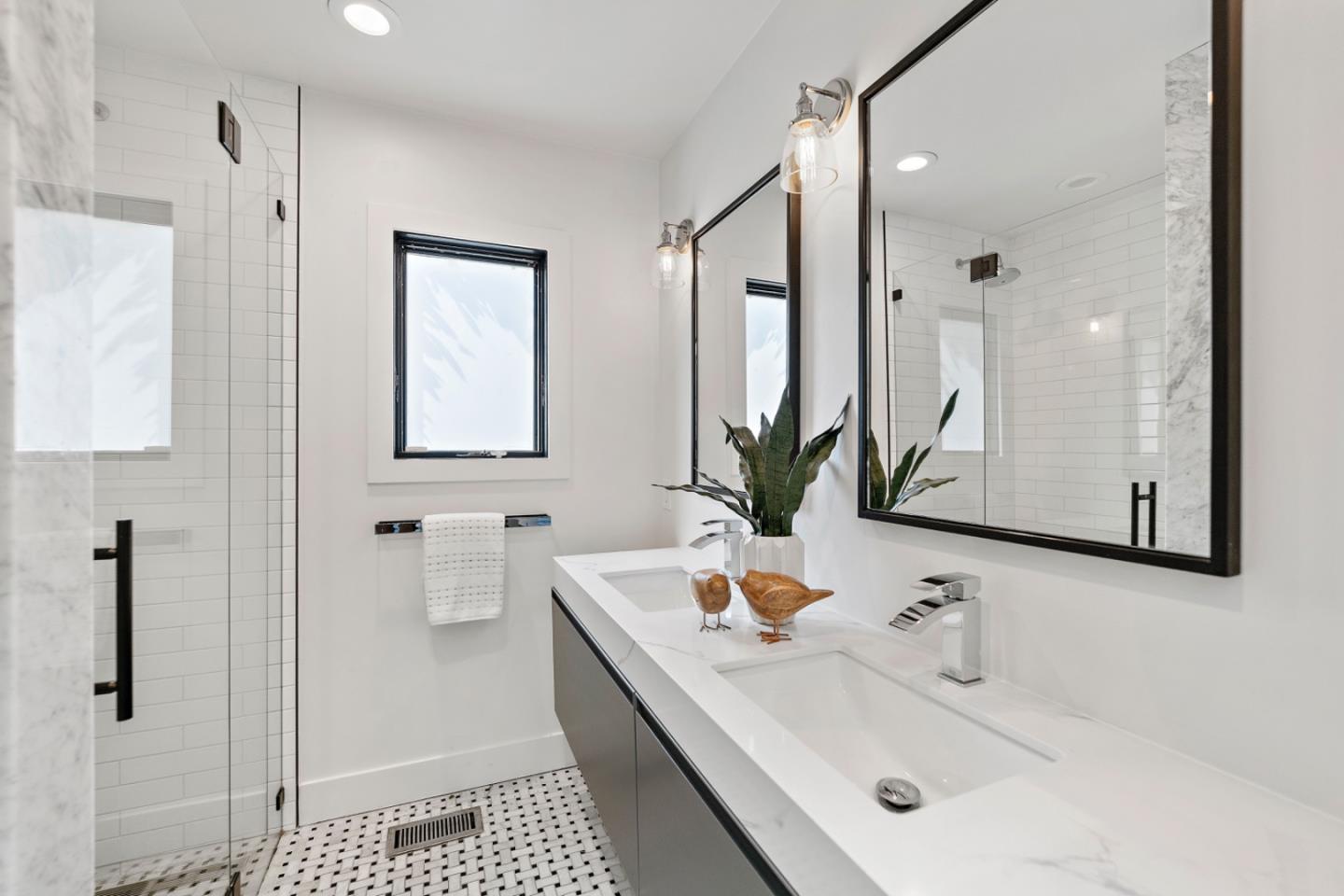 Detail Gallery Image 16 of 41 For 1335 Vernon Ave, San Jose,  CA 95125 - 3 Beds | 2 Baths
