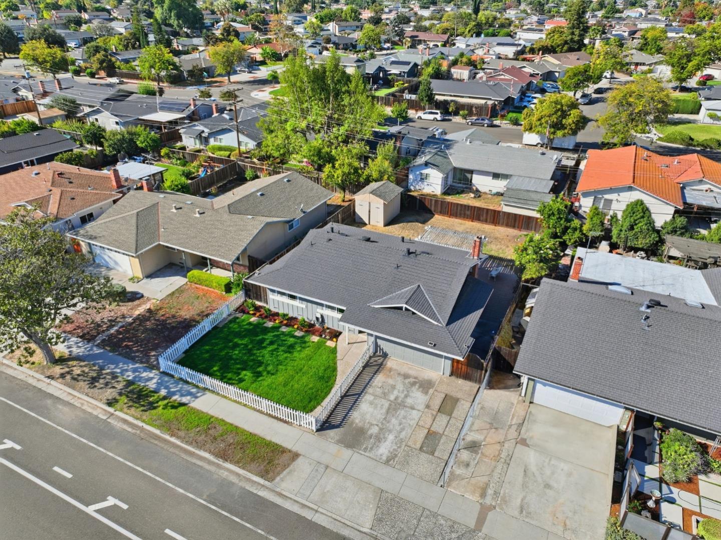 Detail Gallery Image 41 of 52 For 5841 Blossom Ave, San Jose,  CA 95123 - 3 Beds | 2 Baths