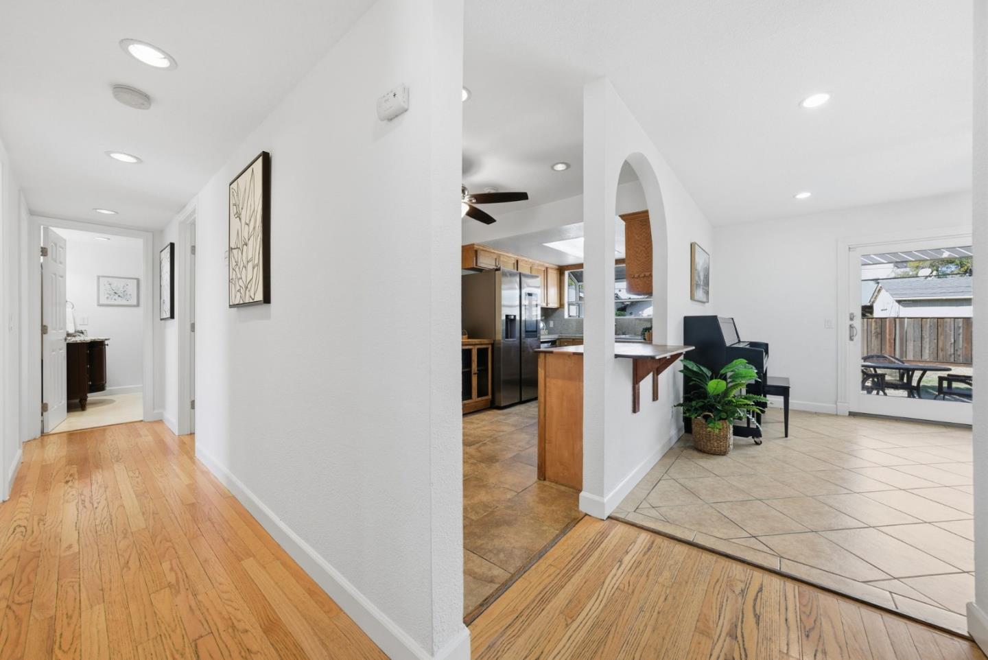 Detail Gallery Image 5 of 52 For 5841 Blossom Ave, San Jose,  CA 95123 - 3 Beds | 2 Baths