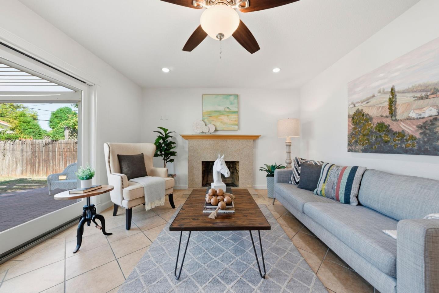 Detail Gallery Image 8 of 52 For 5841 Blossom Ave, San Jose,  CA 95123 - 3 Beds | 2 Baths