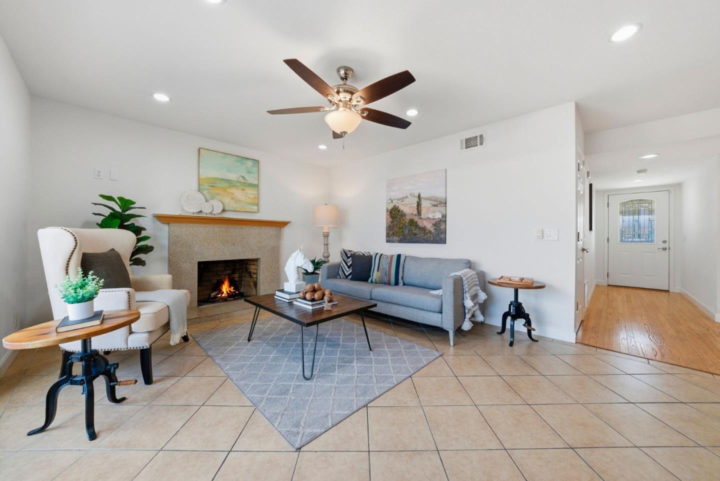 Detail Gallery Image 9 of 52 For 5841 Blossom Ave, San Jose,  CA 95123 - 3 Beds | 2 Baths