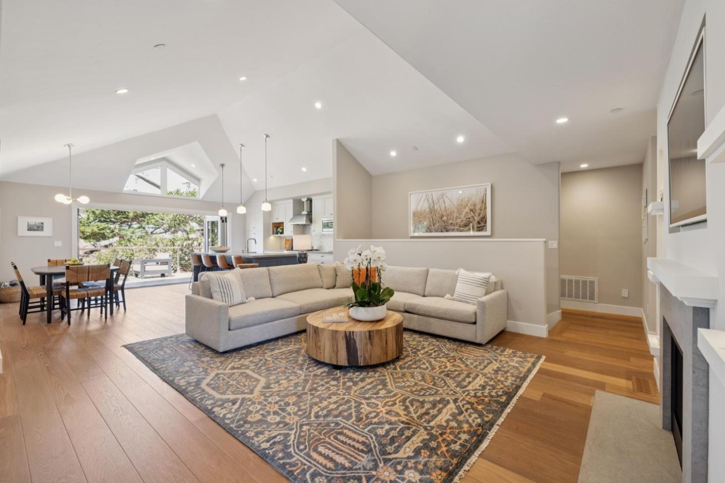 Detail Gallery Image 10 of 49 For 0 Nw Corner of Carmelo & 12th Ave, Carmel,  CA 93921 - 3 Beds | 2/1 Baths