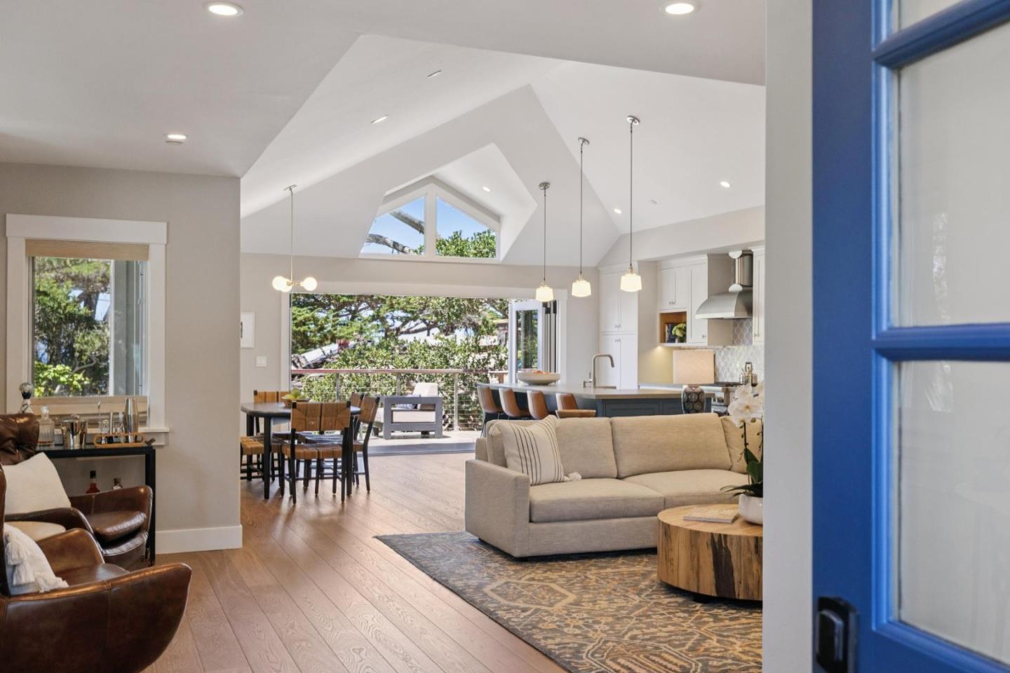 Detail Gallery Image 11 of 49 For 0 Nw Corner of Carmelo & 12th Ave, Carmel,  CA 93921 - 3 Beds | 2/1 Baths