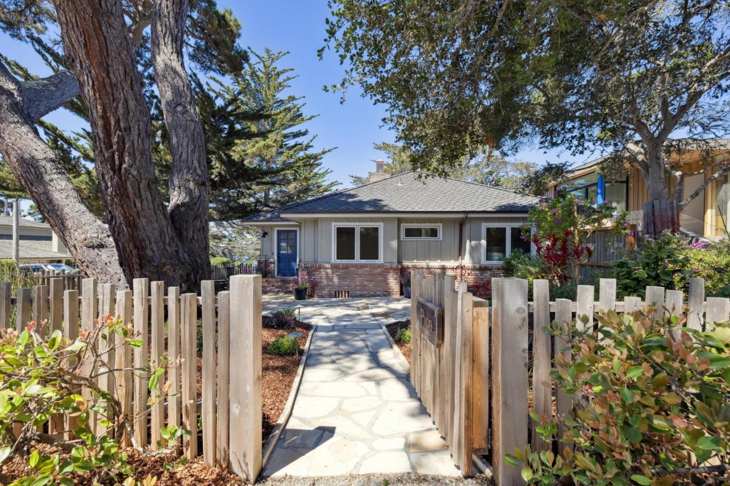 Detail Gallery Image 5 of 49 For 0 Nw Corner of Carmelo & 12th Ave, Carmel,  CA 93921 - 3 Beds | 2/1 Baths