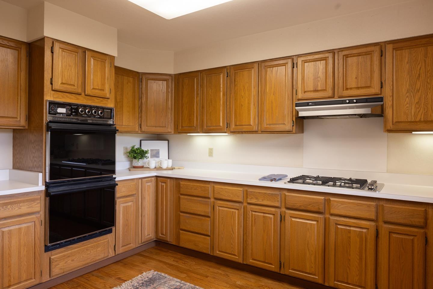 Detail Gallery Image 15 of 29 For 3594 Eastfield Ct, Carmel,  CA 93923 - 3 Beds | 3 Baths