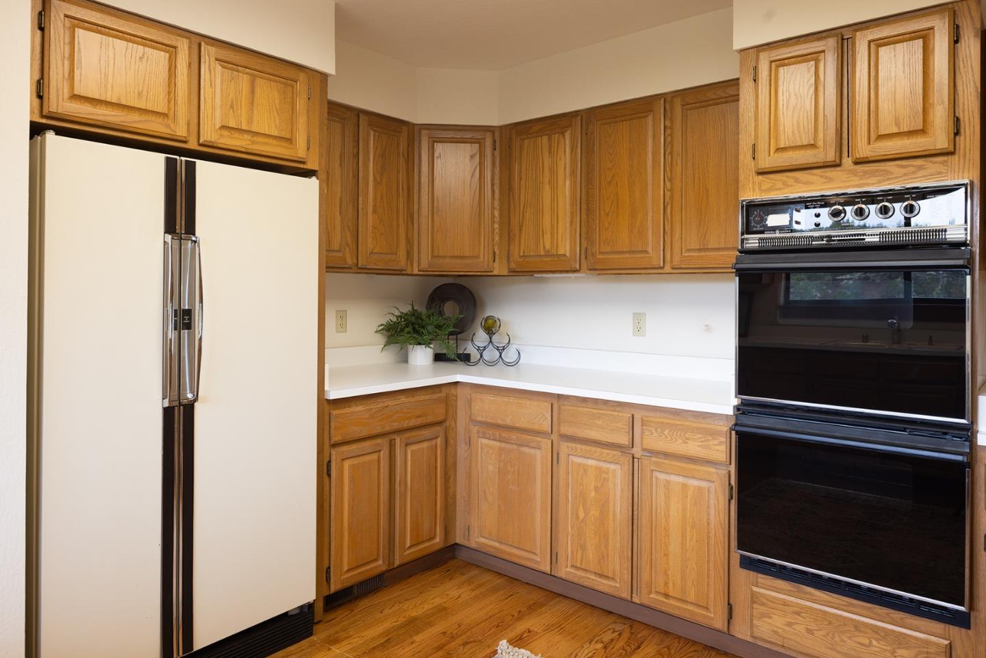 Detail Gallery Image 16 of 29 For 3594 Eastfield Ct, Carmel,  CA 93923 - 3 Beds | 3 Baths