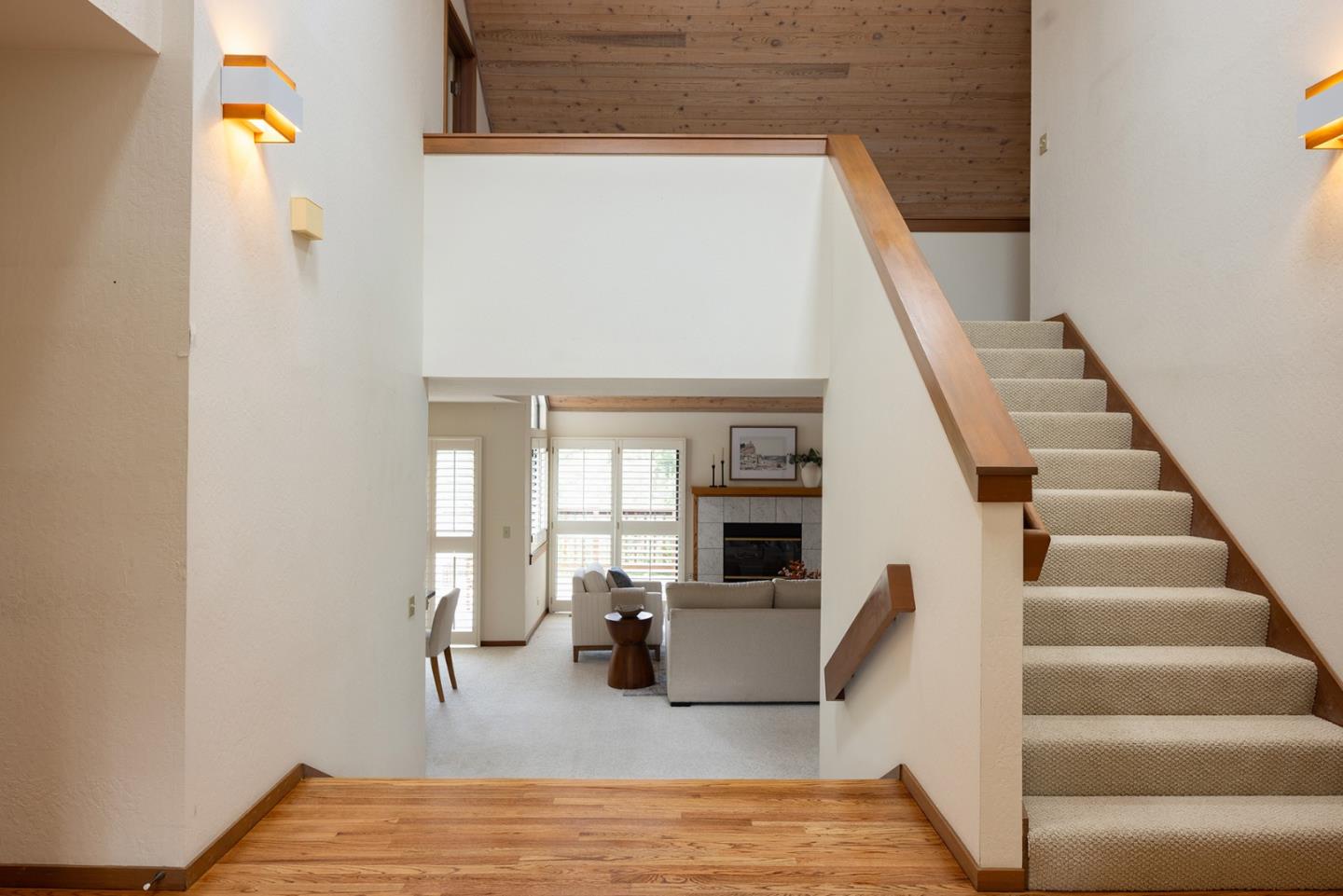 Detail Gallery Image 5 of 29 For 3594 Eastfield Ct, Carmel,  CA 93923 - 3 Beds | 3 Baths