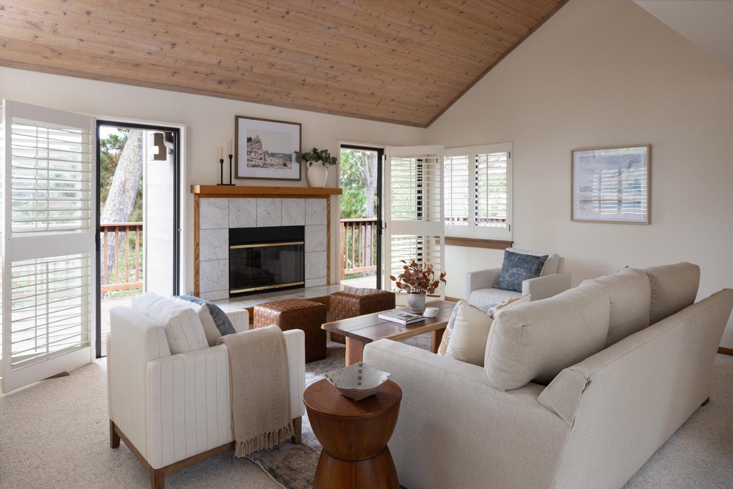 Detail Gallery Image 6 of 29 For 3594 Eastfield Ct, Carmel,  CA 93923 - 3 Beds | 3 Baths