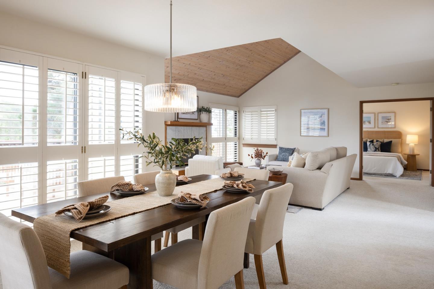 Detail Gallery Image 8 of 29 For 3594 Eastfield Ct, Carmel,  CA 93923 - 3 Beds | 3 Baths