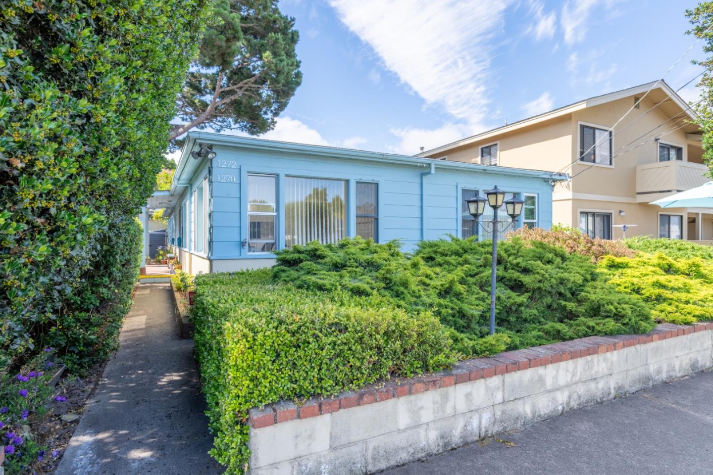 Detail Gallery Image 2 of 23 For 1270 6th St, Monterey,  CA 93940 - 4 Beds | 2 Baths