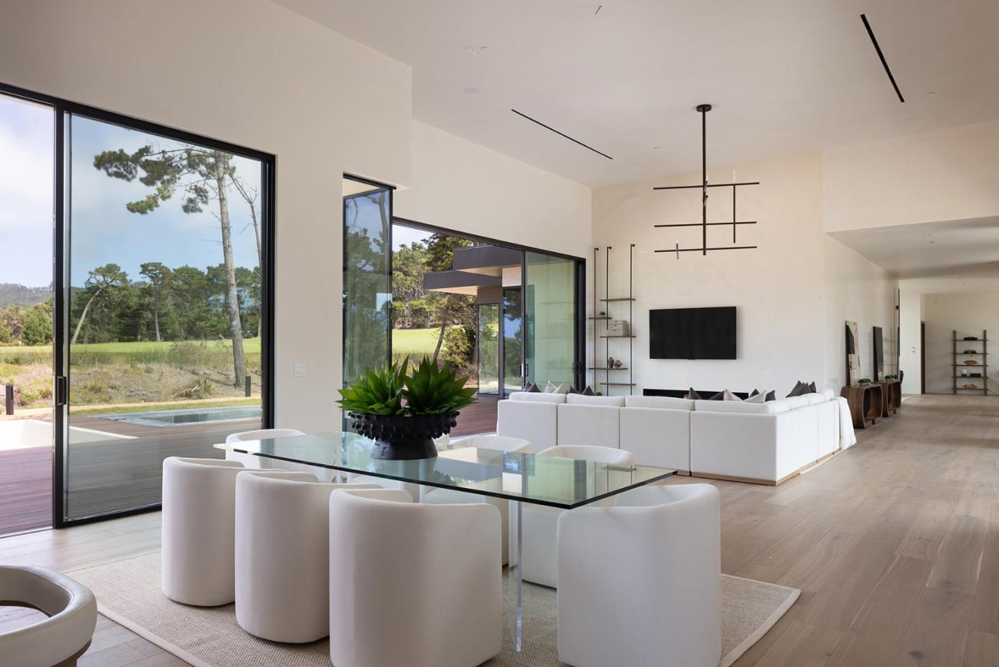 Detail Gallery Image 12 of 51 For 31 Poppy Ln, Pebble Beach,  CA 93953 - 4 Beds | 5/1 Baths
