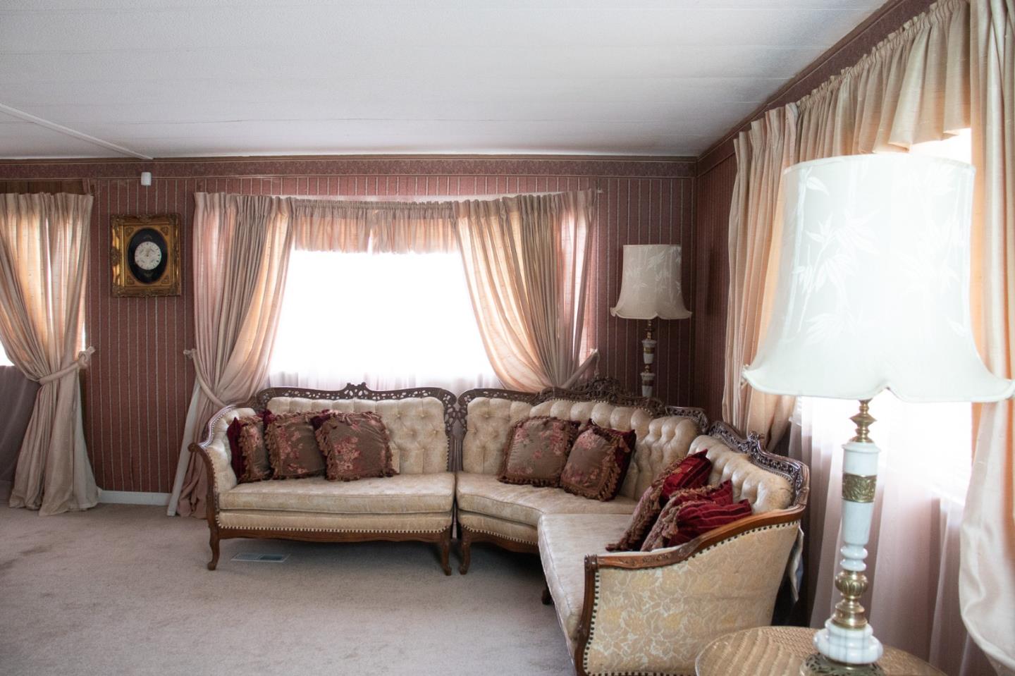 Detail Gallery Image 9 of 36 For 255 E. Bolivar St #146,  Salinas,  CA 93906 - 3 Beds | 2 Baths