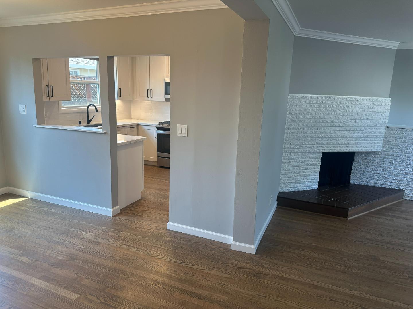 Detail Gallery Image 8 of 18 For 952 Timothy Ln, Menlo Park,  CA 94025 - 2 Beds | 1 Baths