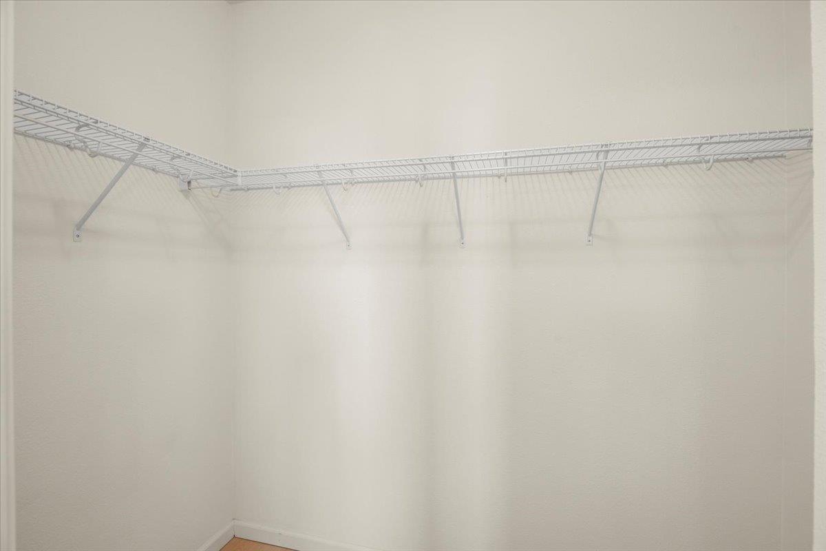 Detail Gallery Image 17 of 36 For 171 Stockwell Dr, Mountain View,  CA 94043 - 2 Beds | 2/1 Baths