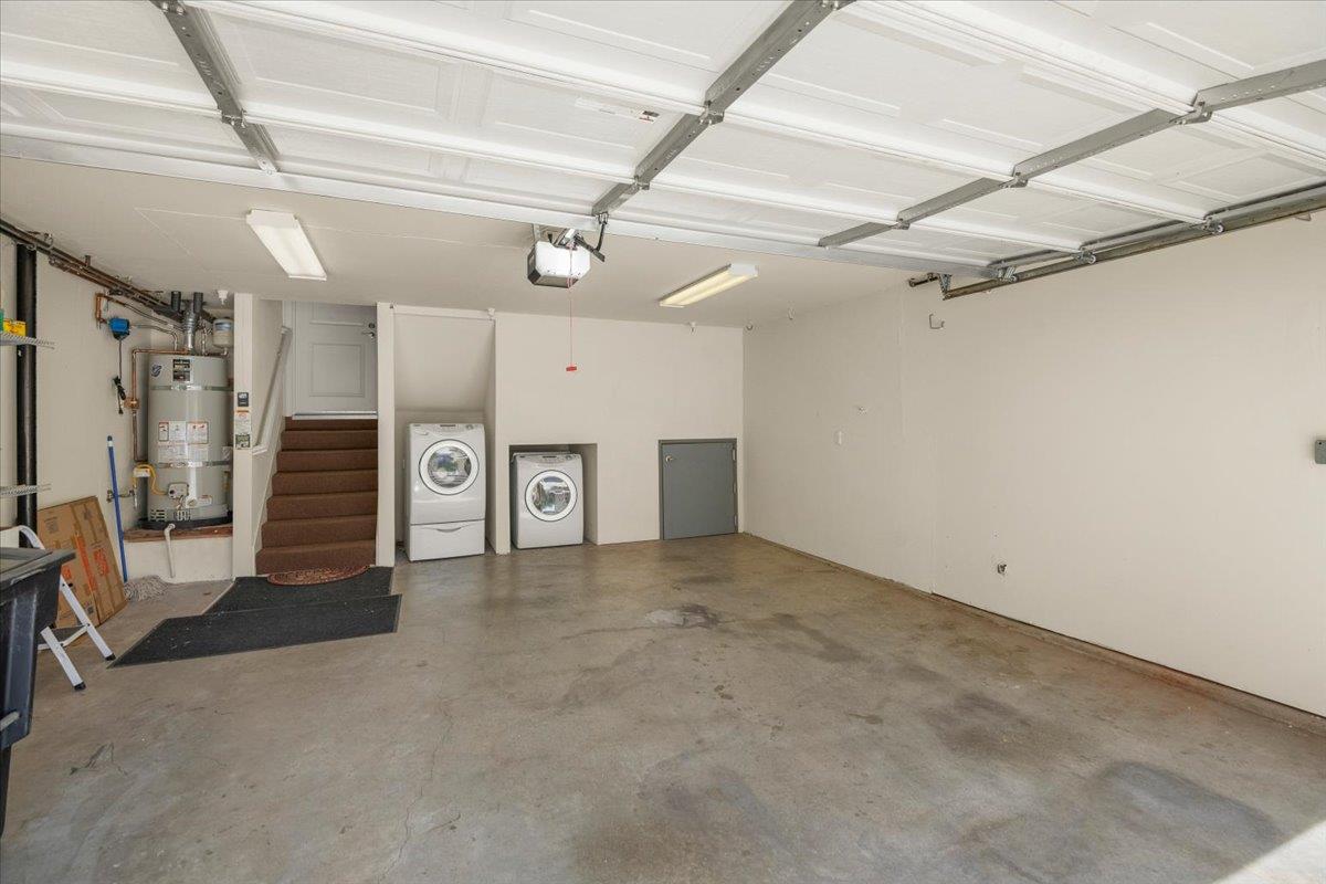Detail Gallery Image 22 of 36 For 171 Stockwell Dr, Mountain View,  CA 94043 - 2 Beds | 2/1 Baths