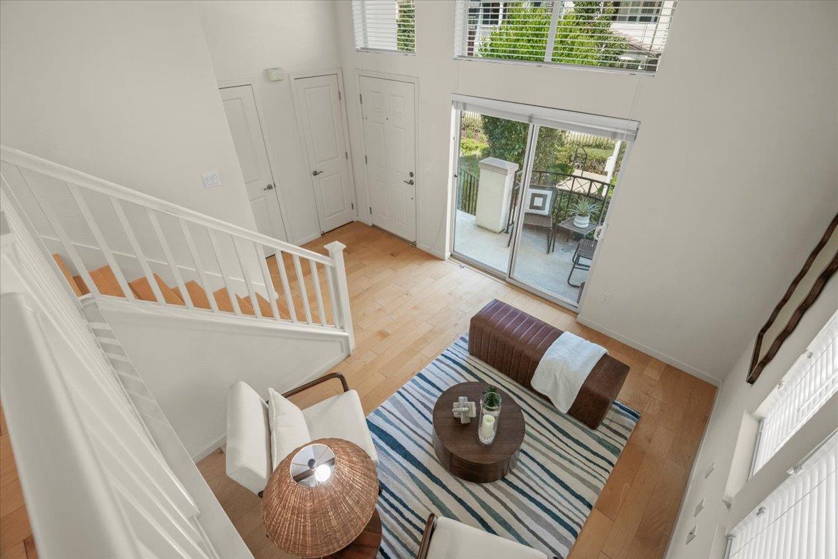 Detail Gallery Image 6 of 36 For 171 Stockwell Dr, Mountain View,  CA 94043 - 2 Beds | 2/1 Baths