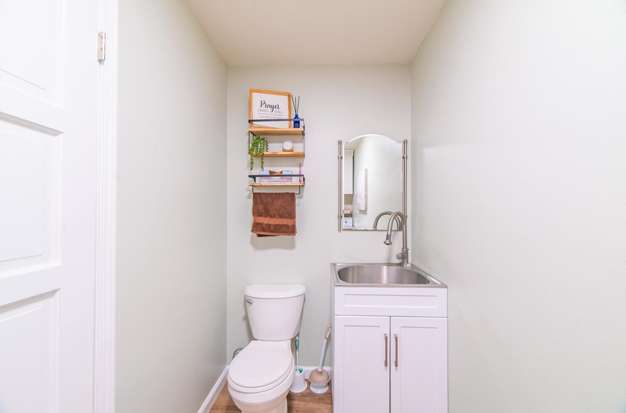 Detail Gallery Image 26 of 52 For 2646 El Camino Real, Salinas,  CA 93907 - 5 Beds | 2/1 Baths
