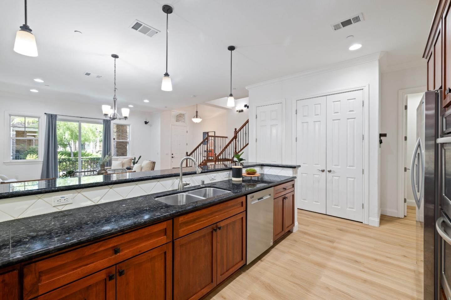 Detail Gallery Image 10 of 80 For 2866 Paseo Ln, San Jose,  CA 95124 - 4 Beds | 4/1 Baths