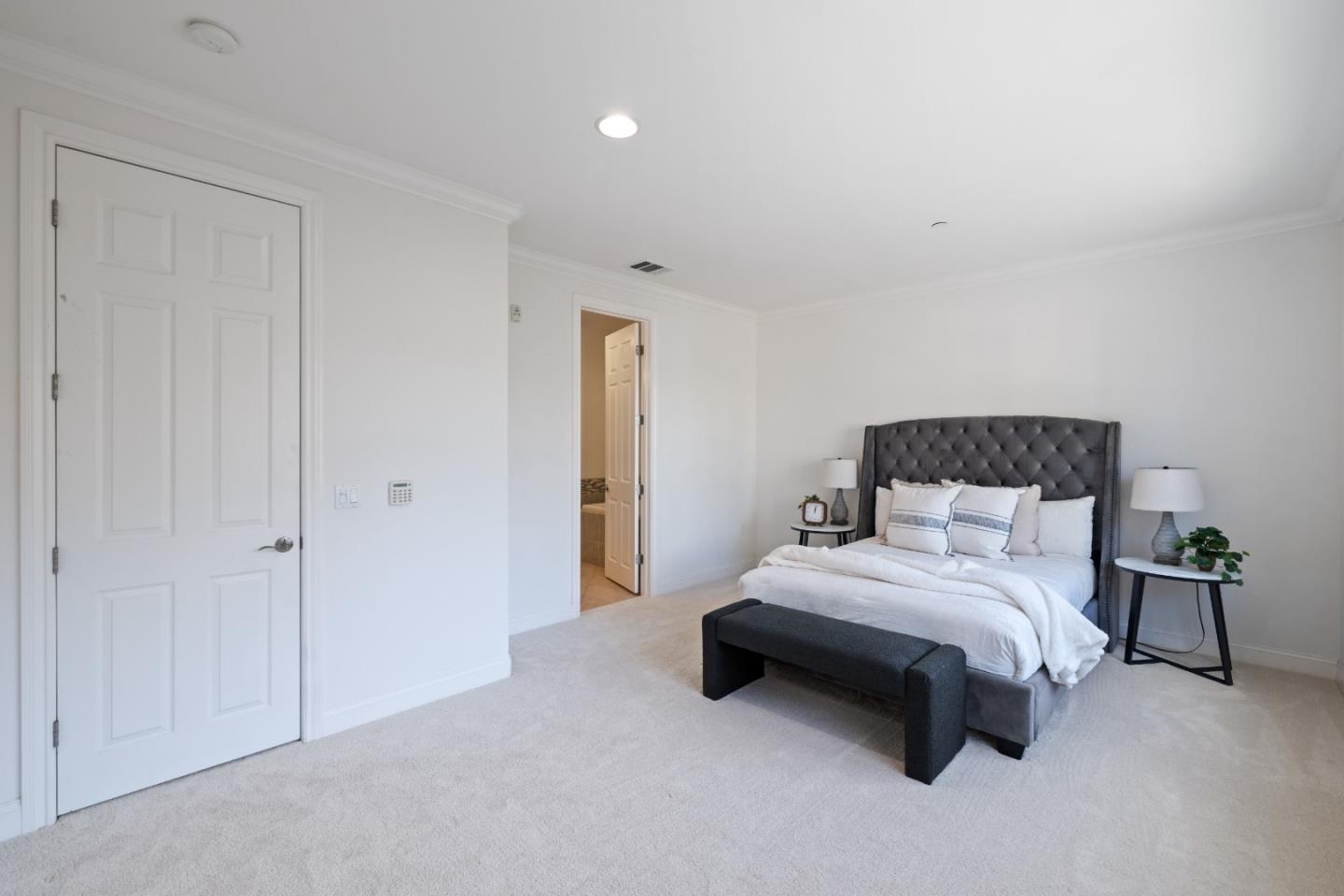 Detail Gallery Image 12 of 80 For 2866 Paseo Ln, San Jose,  CA 95124 - 4 Beds | 4/1 Baths