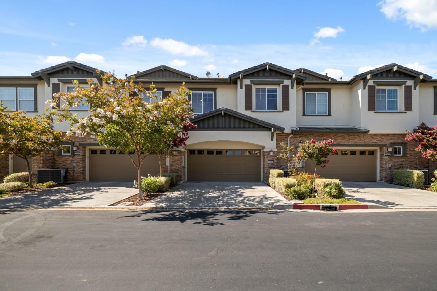 Detail Gallery Image 46 of 80 For 2866 Paseo Ln, San Jose,  CA 95124 - 4 Beds | 4/1 Baths