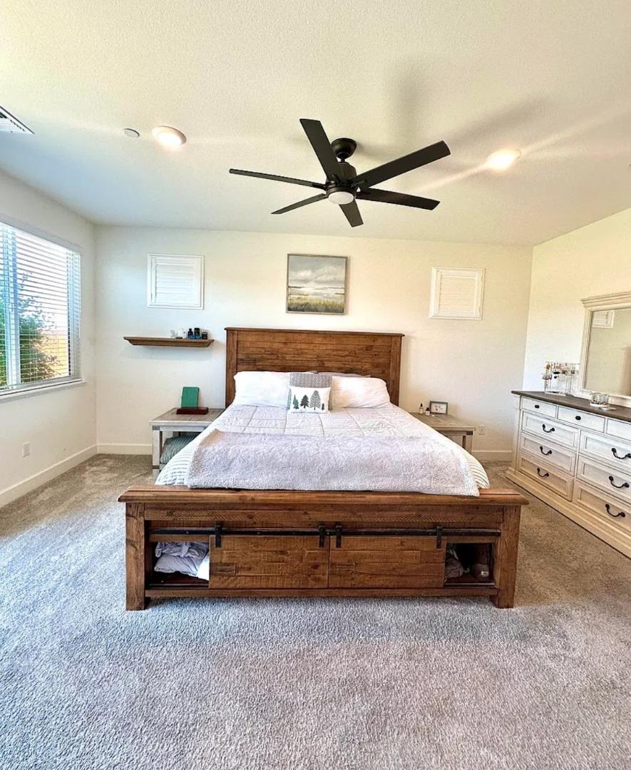 Detail Gallery Image 9 of 20 For 688 Sacramento Way, Hollister,  CA 95023 - 3 Beds | 2 Baths