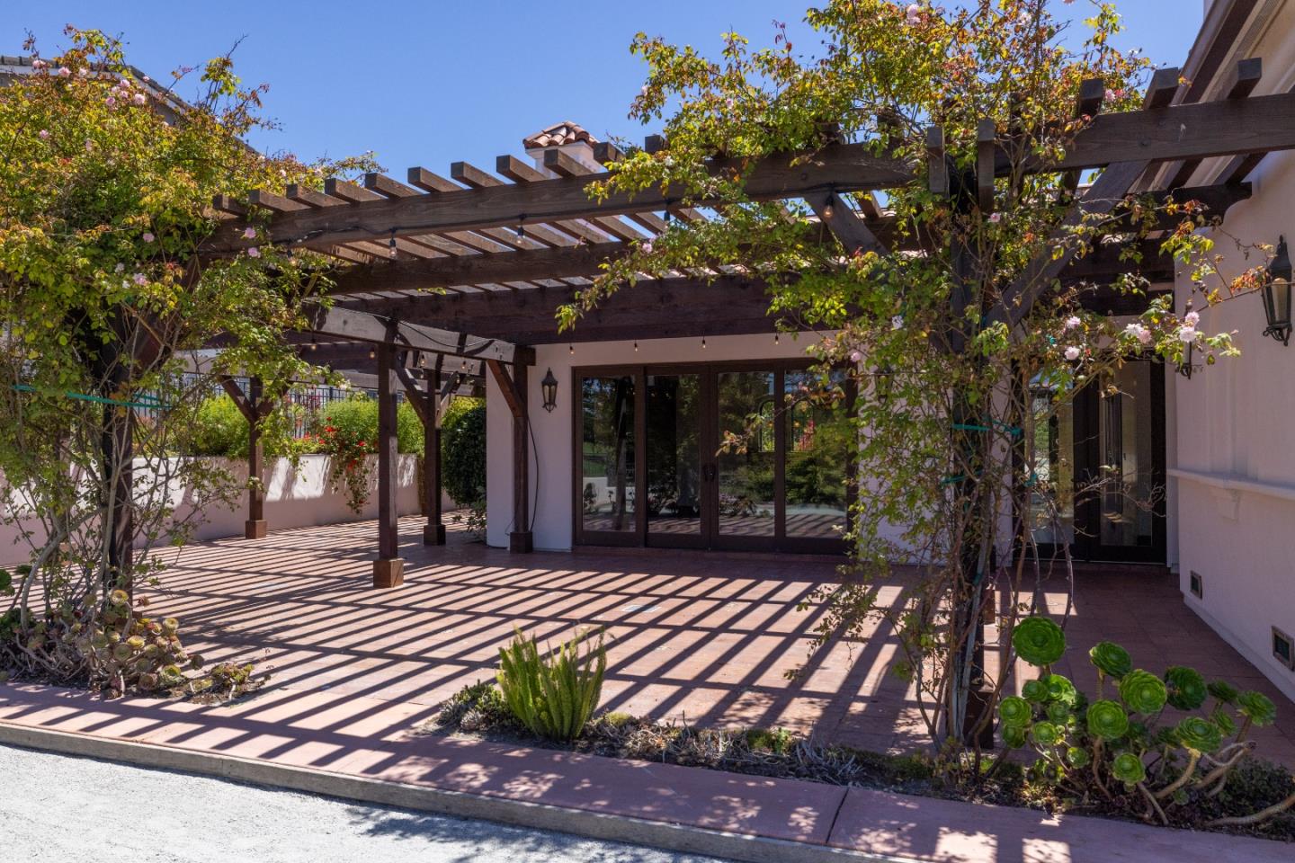 Detail Gallery Image 19 of 25 For 5 Fairway Ct, Seaside,  CA 93955 - 4 Beds | 3 Baths