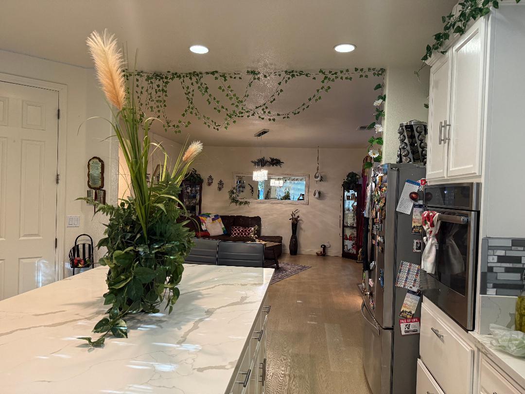 Detail Gallery Image 3 of 28 For 41 Palomino Way, Patterson,  CA 95363 - 3 Beds | 2/1 Baths