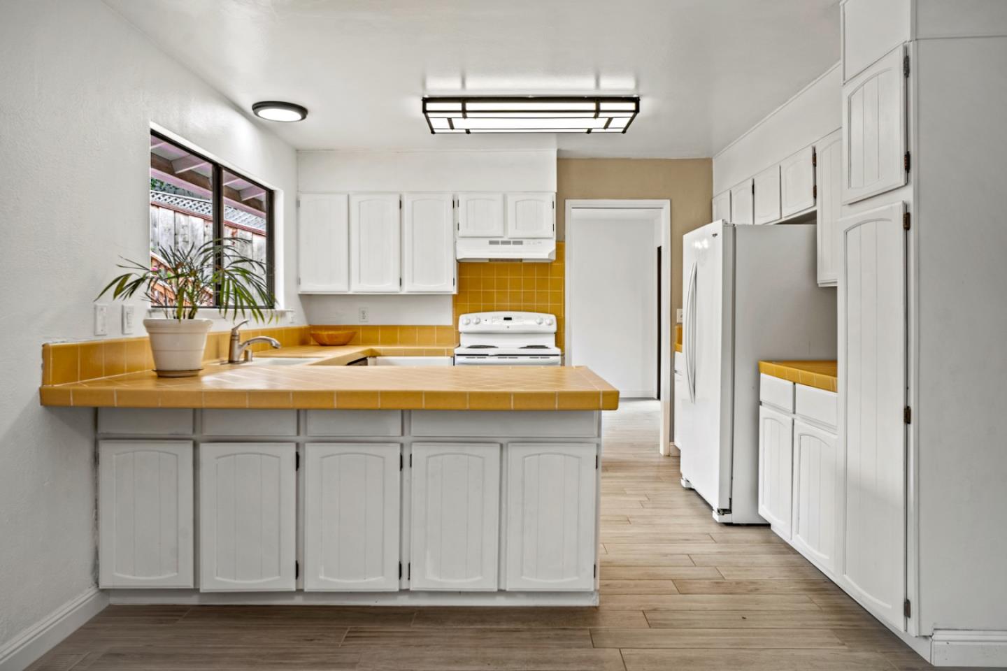 Detail Gallery Image 11 of 35 For 3065 Hermitage Rd, Pebble Beach,  CA 93953 - 4 Beds | 2/1 Baths